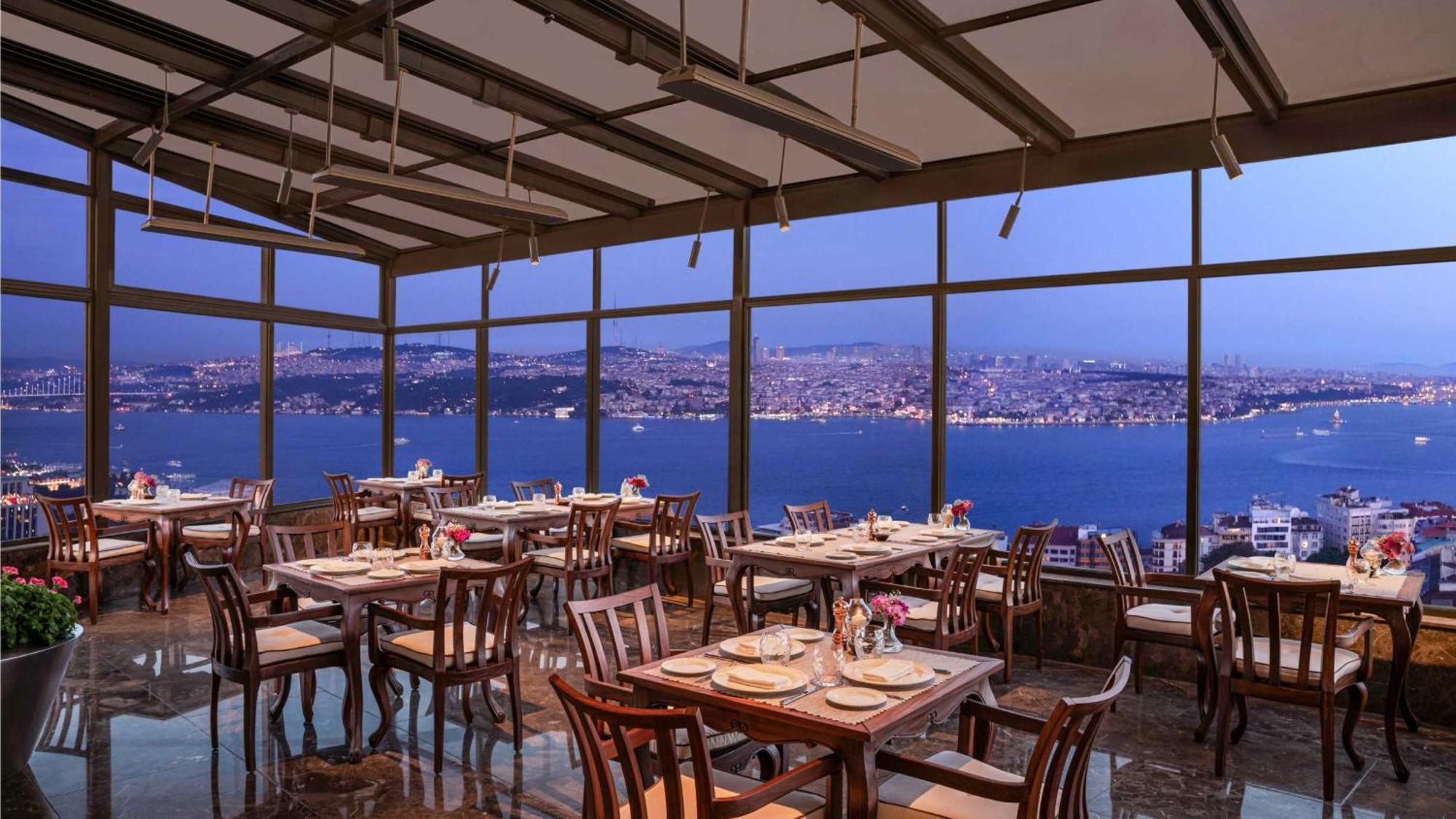 Intercontinental Istanbul By Ihg Hotel Bagian luar foto The restaurant