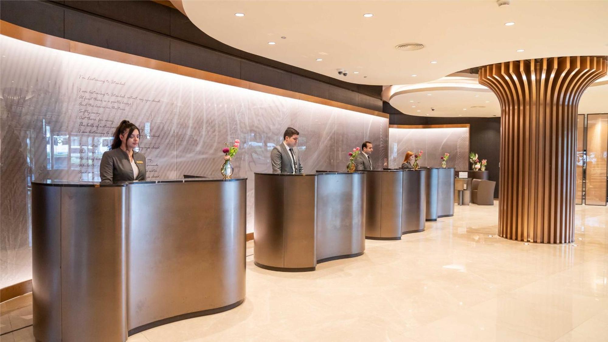 Intercontinental Istanbul By Ihg Hotel Bagian luar foto The lobby of the hotel