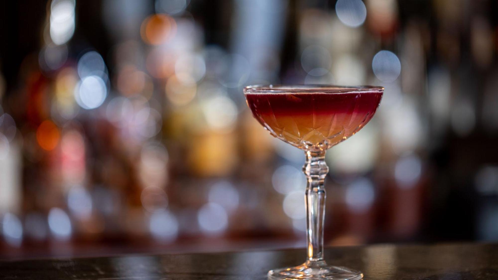 Intercontinental Istanbul By Ihg Hotel Bagian luar foto A Red Hook