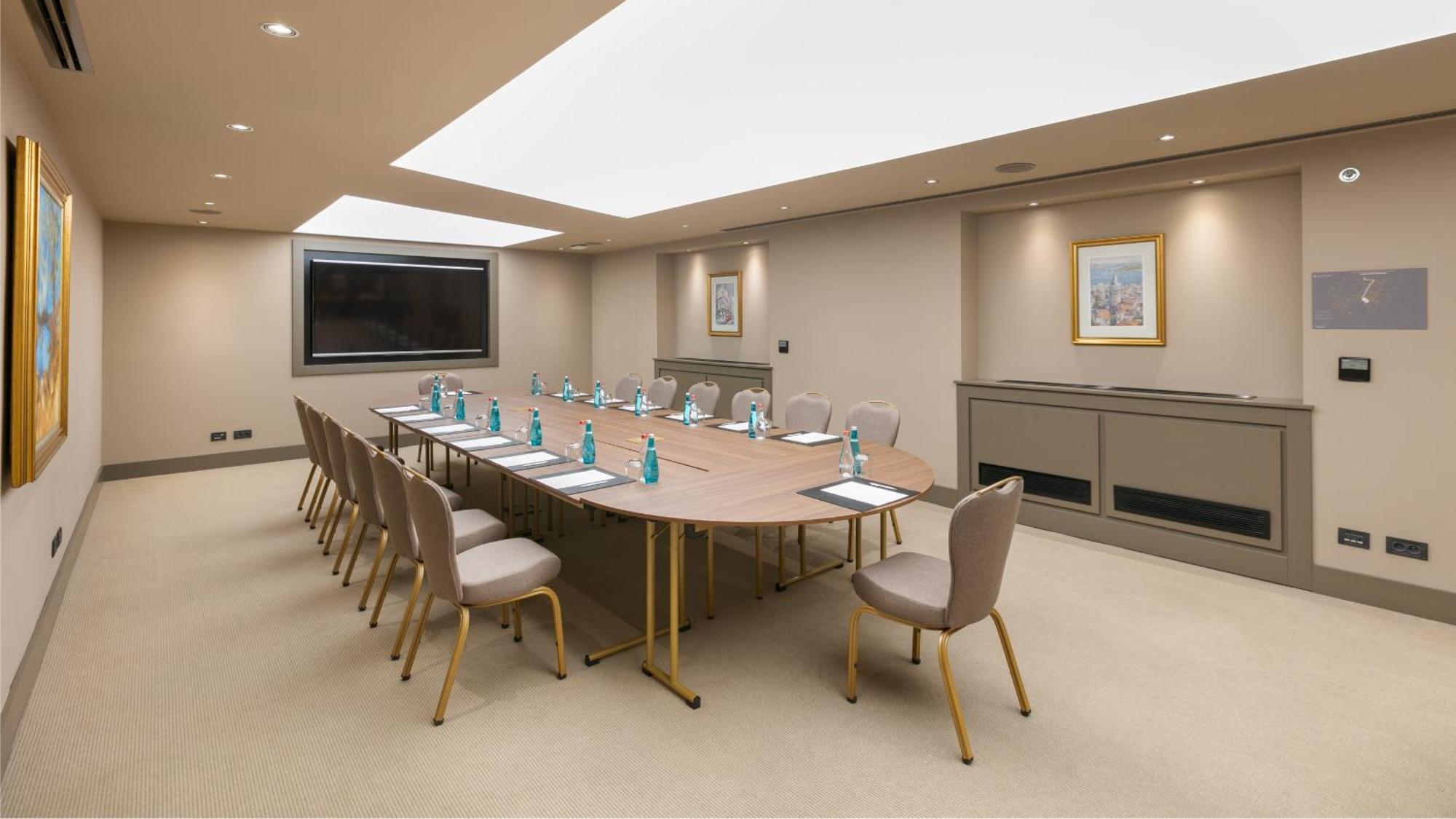 Intercontinental Istanbul By Ihg Hotel Bagian luar foto Boardroom