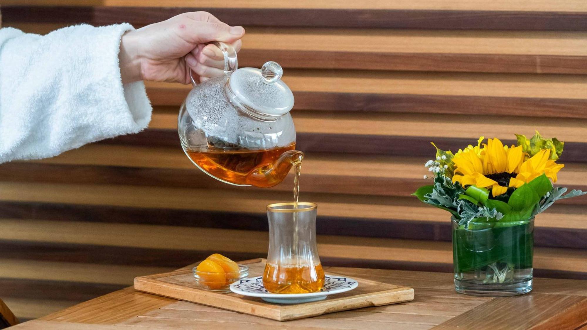Intercontinental Istanbul By Ihg Hotel Bagian luar foto Turkish tea