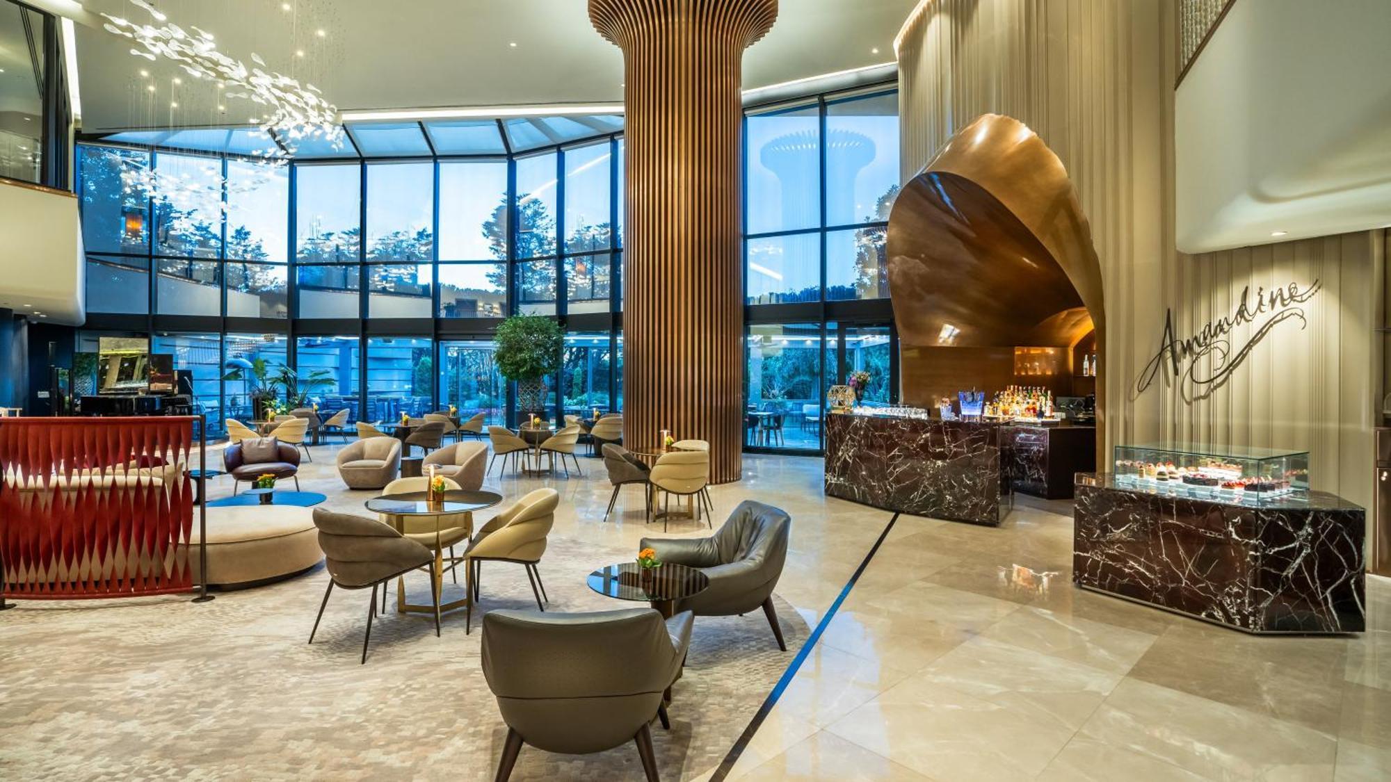 Intercontinental Istanbul By Ihg Hotel Bagian luar foto The lobby of the hotel